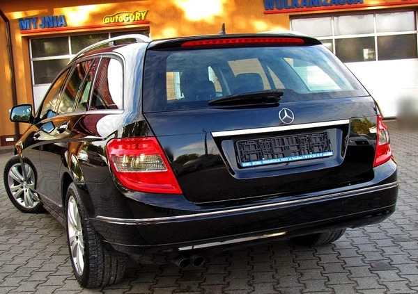 Mercedes-Benz Klasa C cena 27400 przebieg: 261000, rok produkcji 2008 z Pruszcz Gdański małe 704